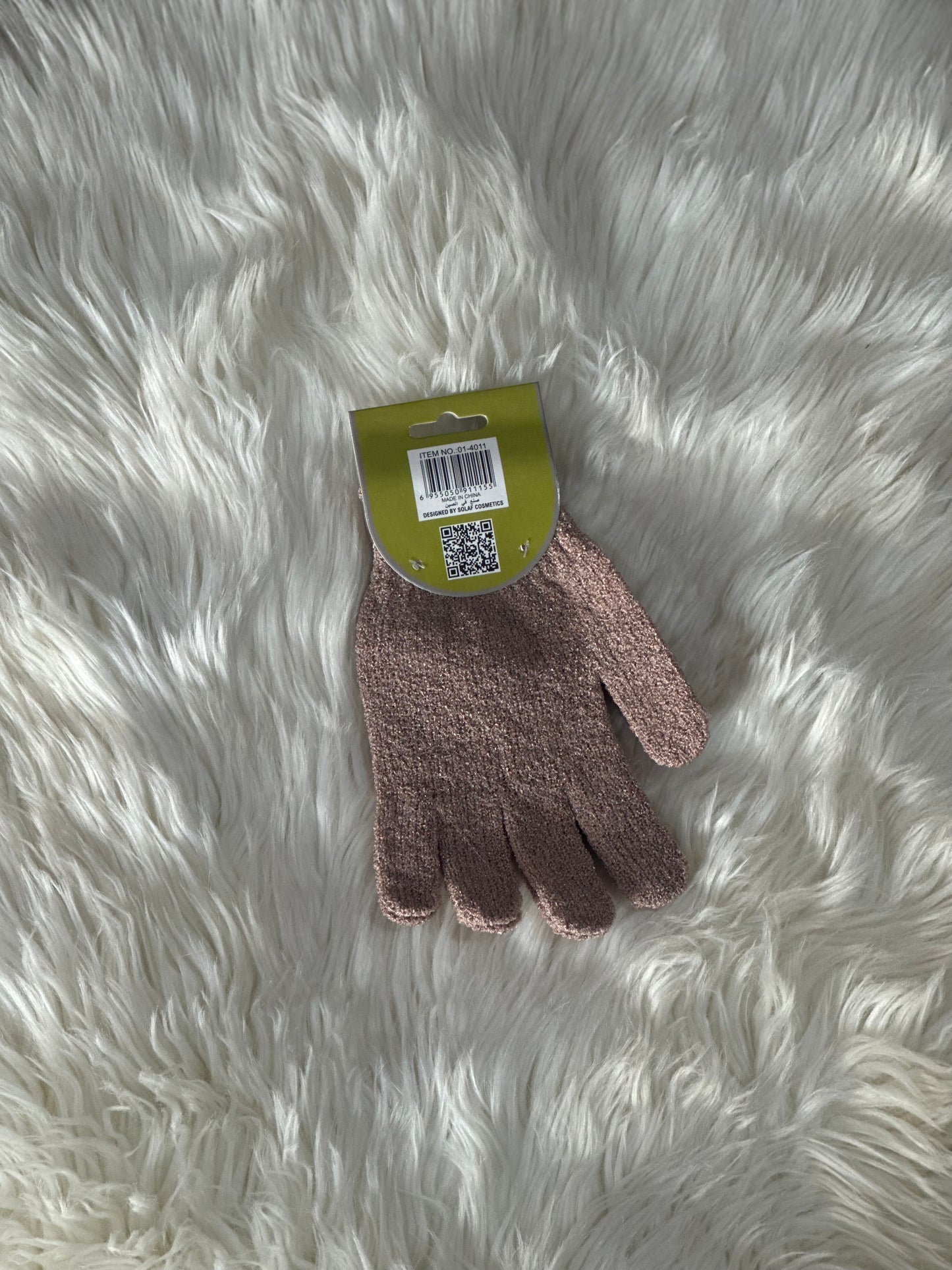 Exfoliating gloves