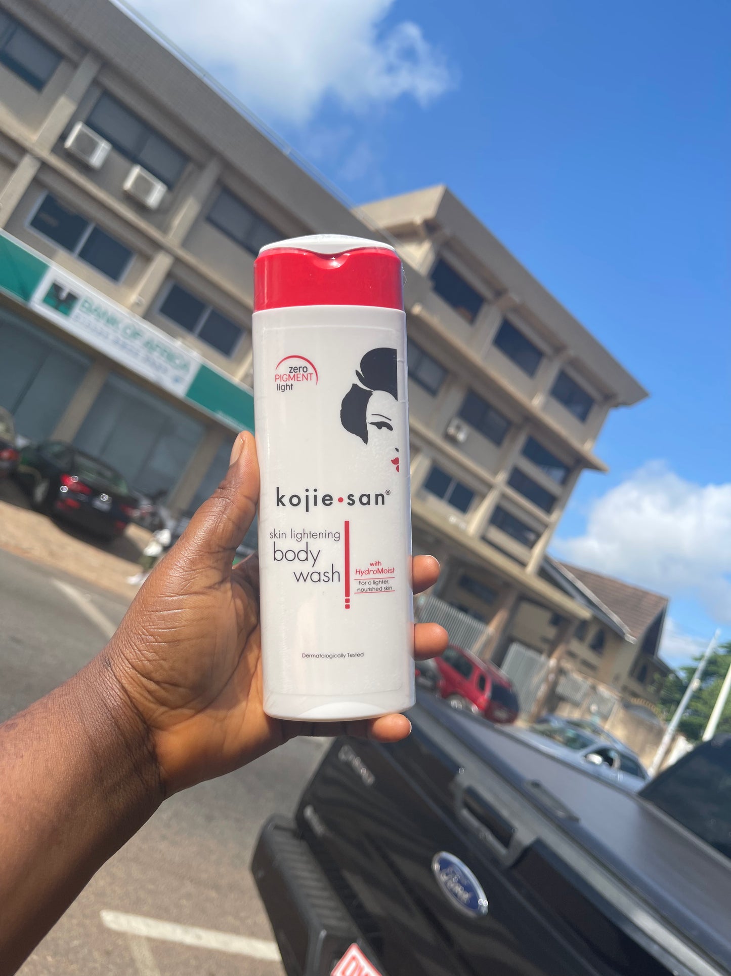 Kojie San Skin Lightening Body Wash With Hydromoist 300ml