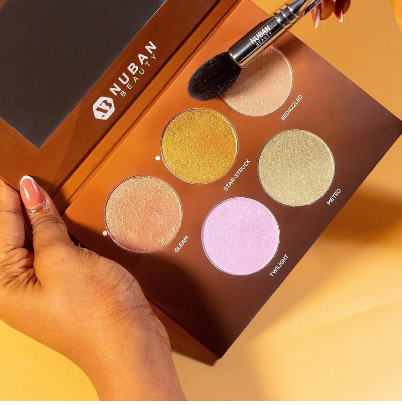Nuban D’Glow Pallet Highlighter