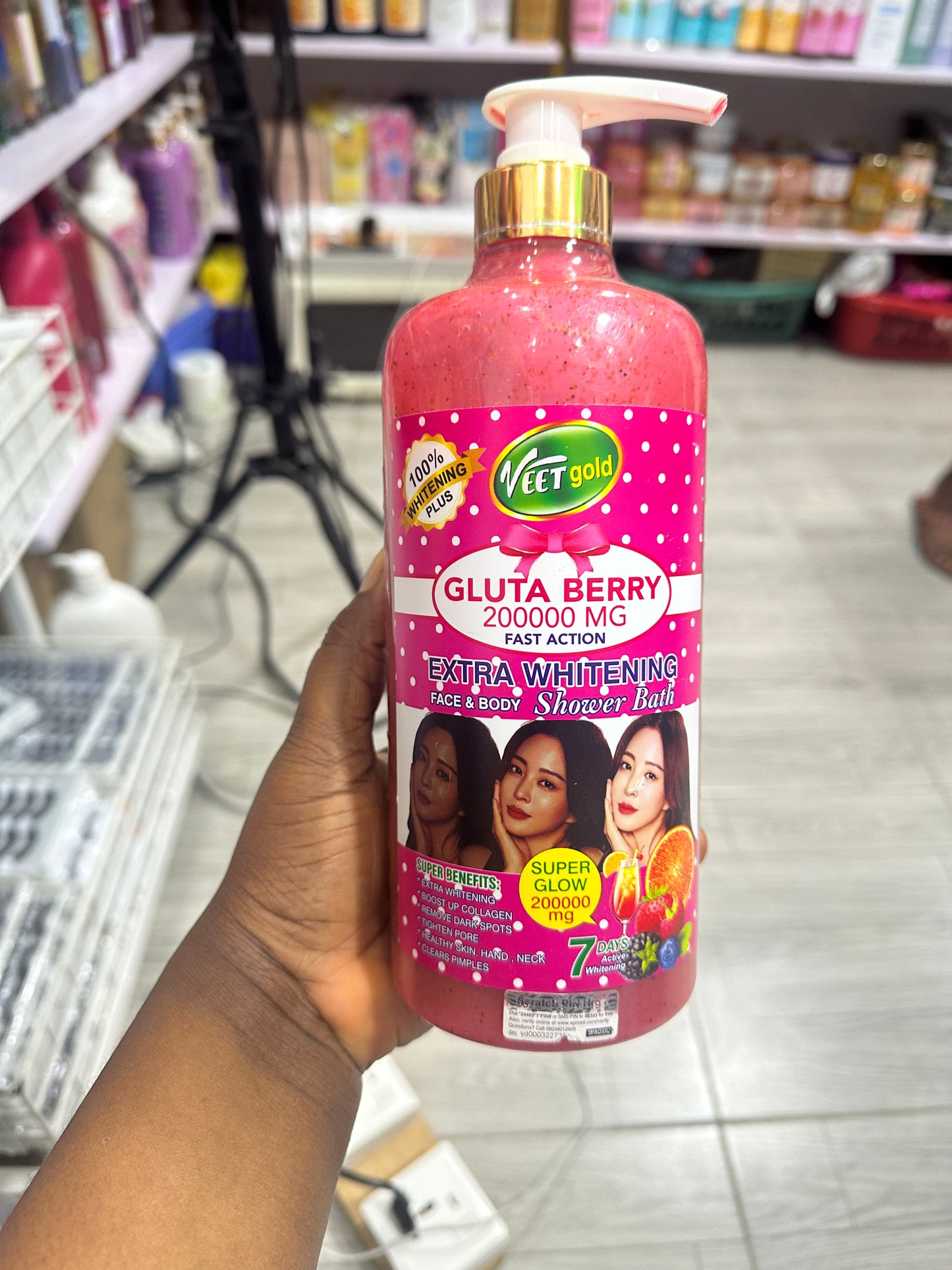 Veet Gold Gluta Berry Body Wash