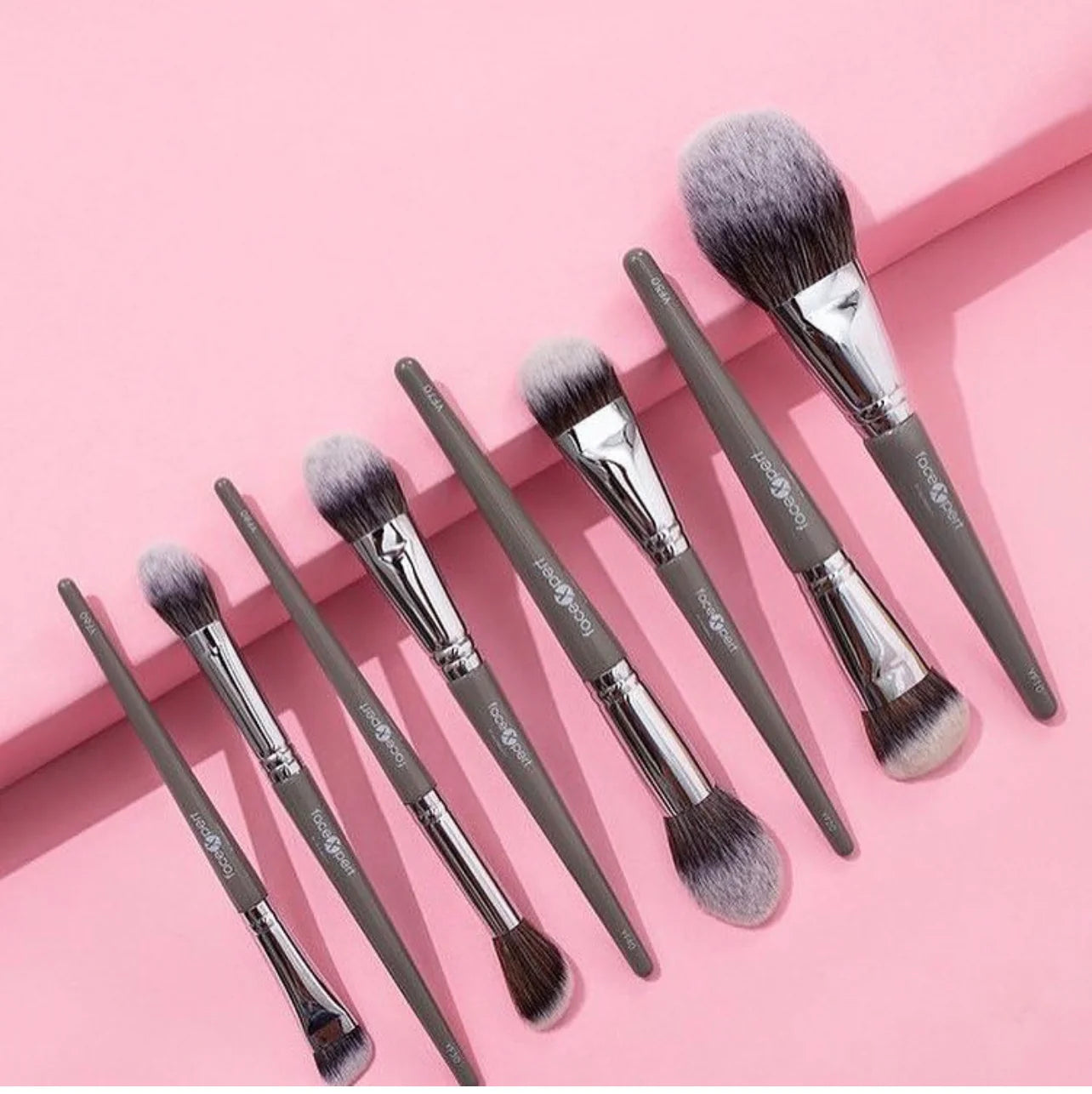 Yglam 8in1 Face Xpert Brush set