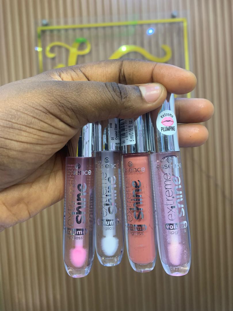 Essence Extreme Shine Volume Lipgloss