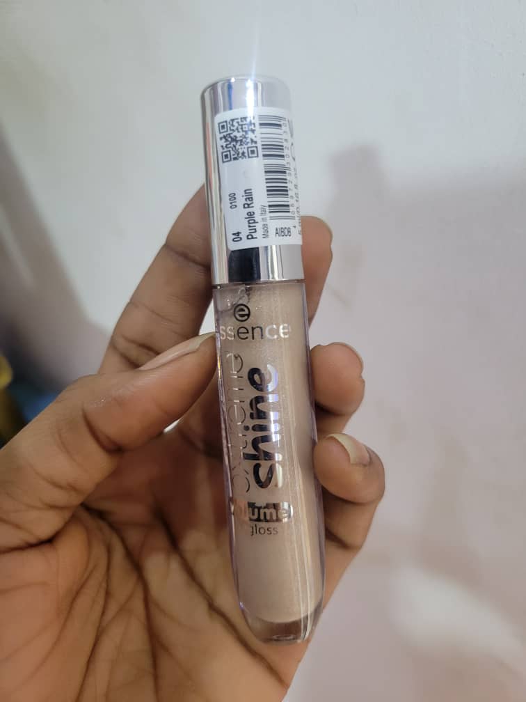 Essence Extreme Shine Volume Lipgloss