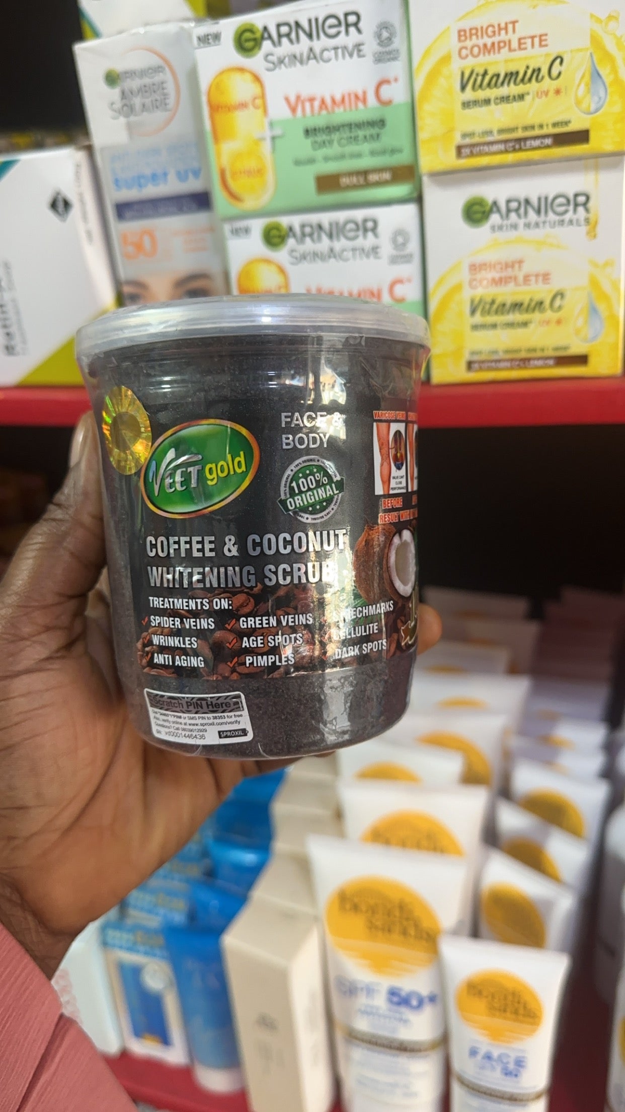 Veet Gold Coffee and Coconut Scrub